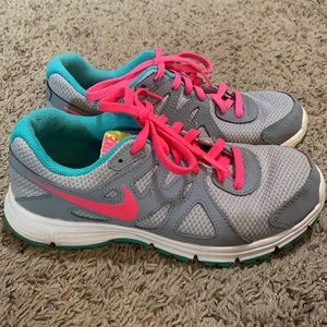Youth Nike Revolution 2 - size 3.5 (girls)